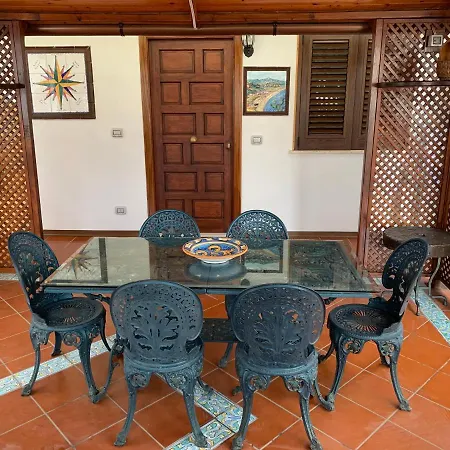 Dom wakacyjny Casa Nina *
